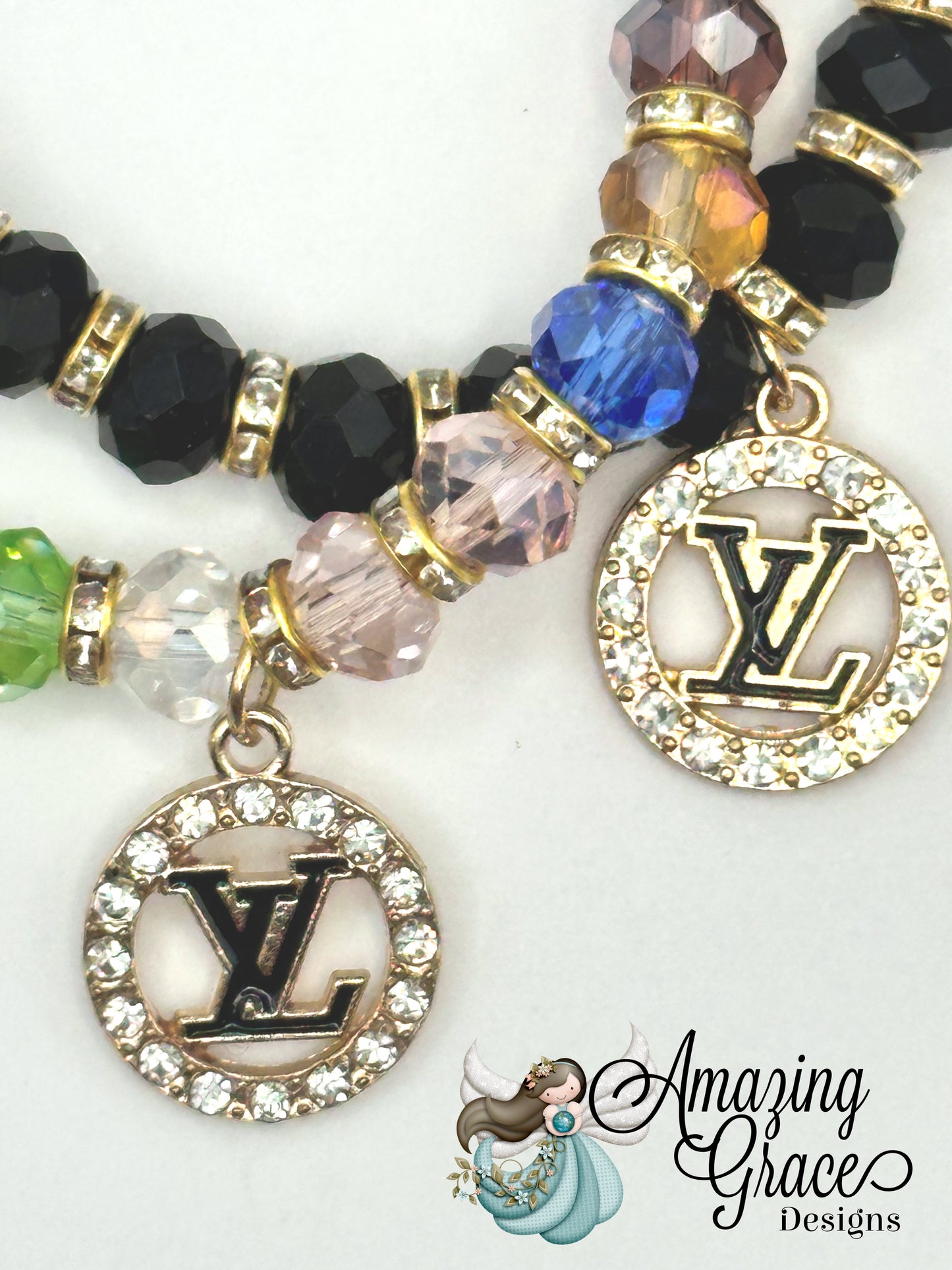 Patterned Pen and Multicolored Bracelet Set